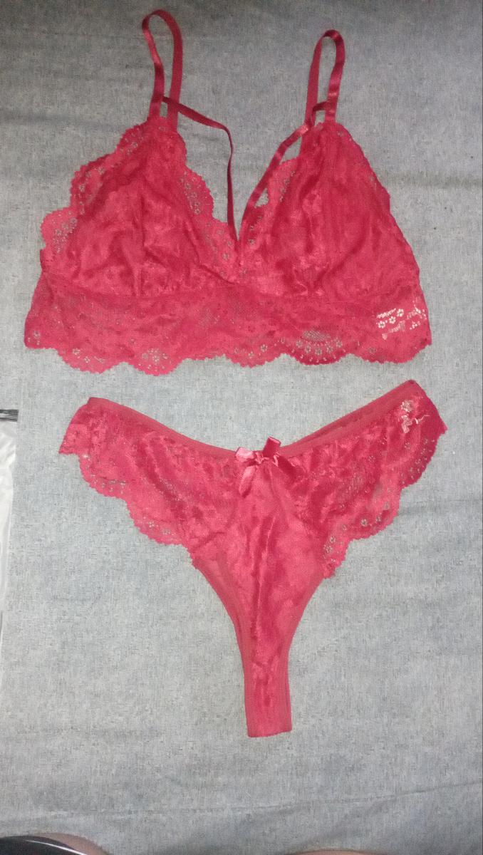 Lace Elegant Bra and Briefs Captivating Set 2-Piece Women