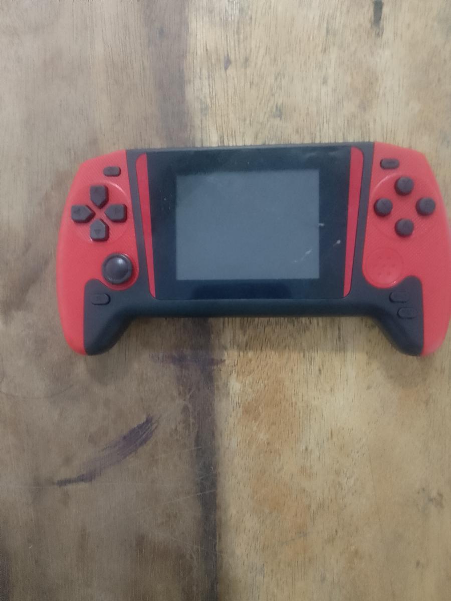 Retro Handheld Game Console – 3.5-Inch Rechargeable Portable Gaming Machine photo review