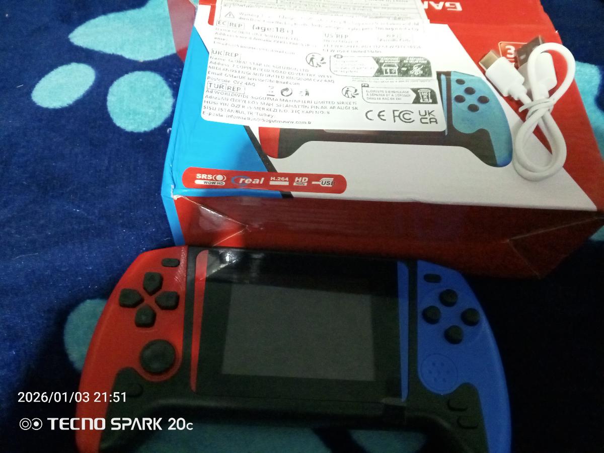 Retro Handheld Game Console – 3.5-Inch Rechargeable Portable Gaming Machine photo review