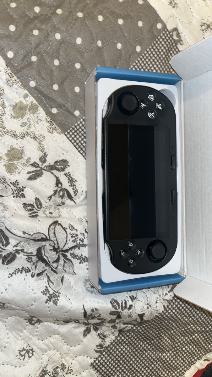 SF3000 Vintage Handheld Game Console – 3.5-Inch IPS Screen, Linux System and 64GB Storage photo review